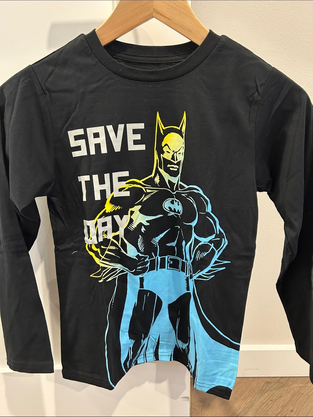 NWOT Kids Black Batman 'Save The Day' Graphic Long-Sleeve Shirt